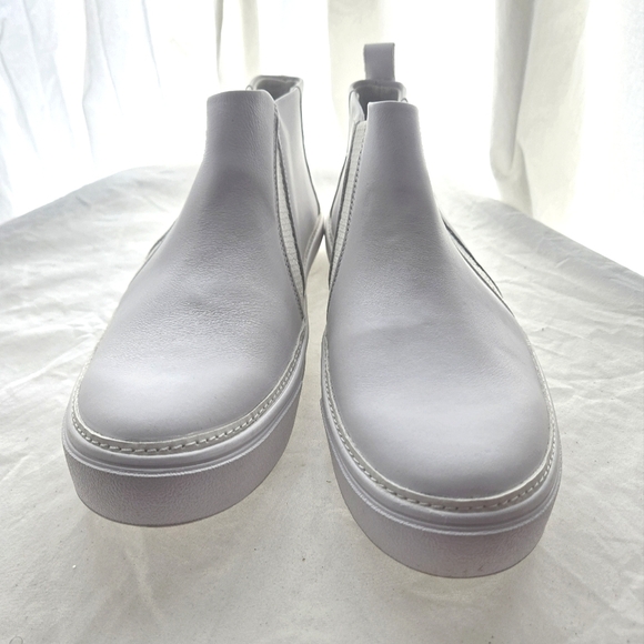 Toms Sneaker Booties NWOB - Picture 6 of 12